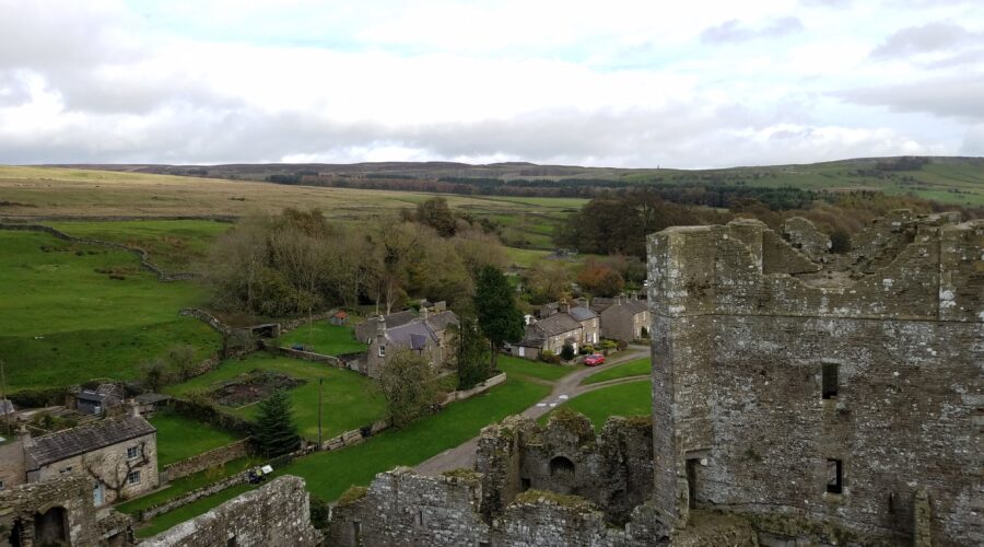 Yorkshire Dales – Bolton Castle, Wensleydale Cheese, Harddraw Force