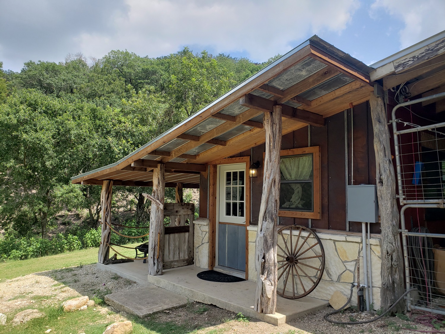 7 Canyons Ranch - Charlotte's Texas Hill Country